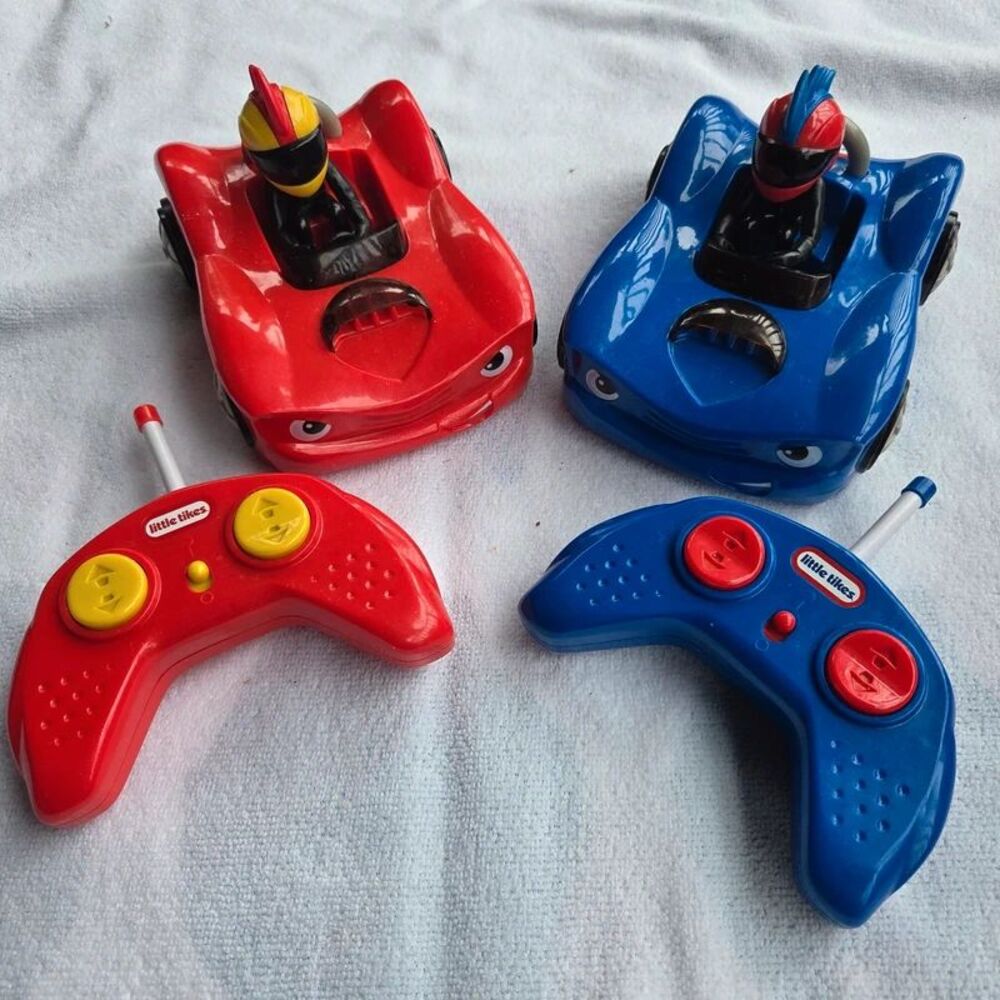 Little Tikes RC Wheelz Bumper Cars Set Red & Blue Remote Control Toys Complete